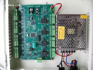 門禁機、門禁控制器
